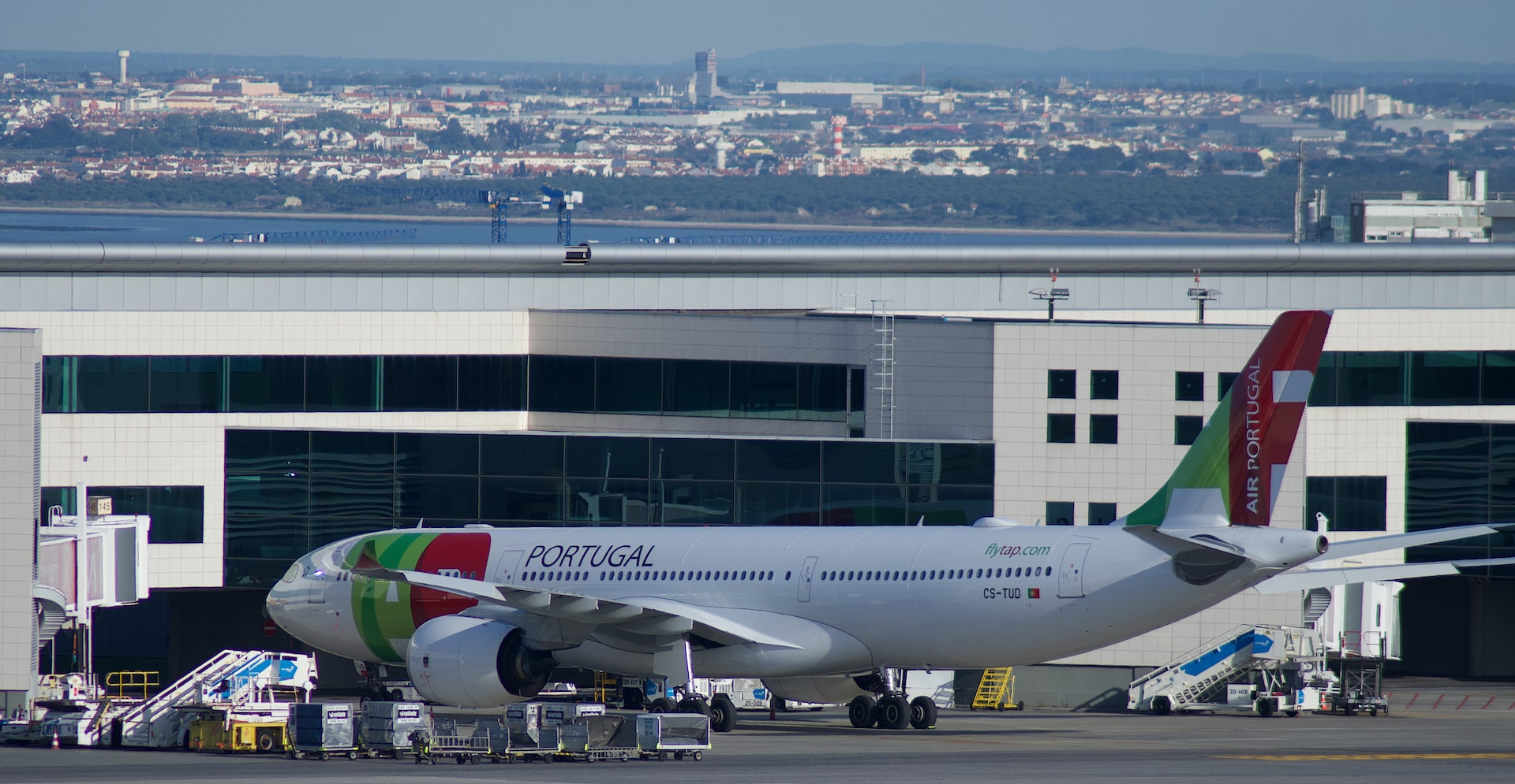 principais aeroportos de Portugal